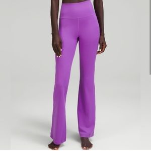 Lululemon Groove SHR Flare Pant, Size 6